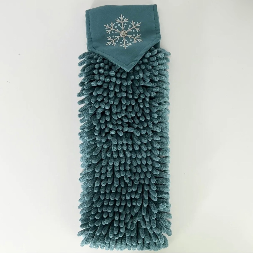 NEW NORWEX TEAL CHENILLE SNOWFLAKE HAND TOWEL